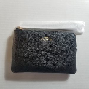 NWT COACH BLACK WITH GOLD CORNER ZIP WRISTLET